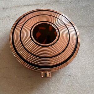 Estée Lauder Bronze Goddess Illuminating Powder in Rose Gold Compact Mirror